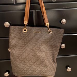 Michael Kors Tote